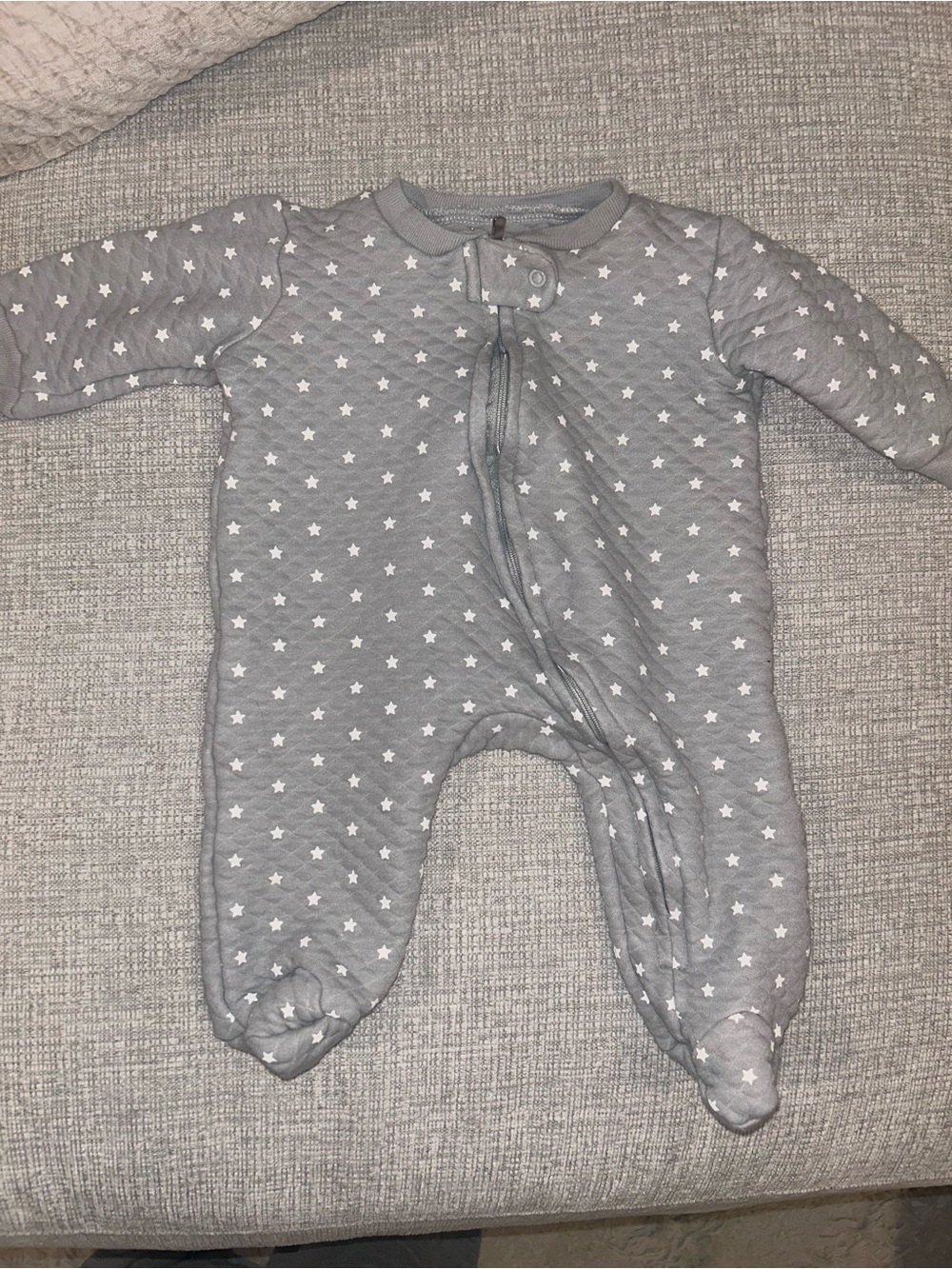 Baby Star-Print Footed One-Piece in Gray 0-3M